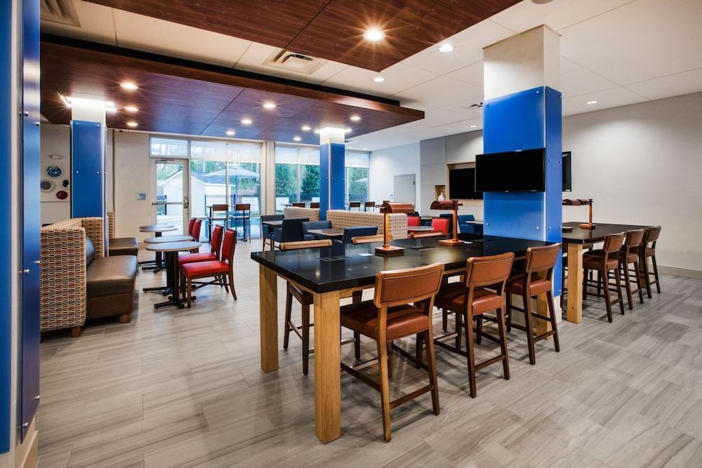 Holiday Inn Express Radcliff Fort Knox By Ihg Eksteriør billede