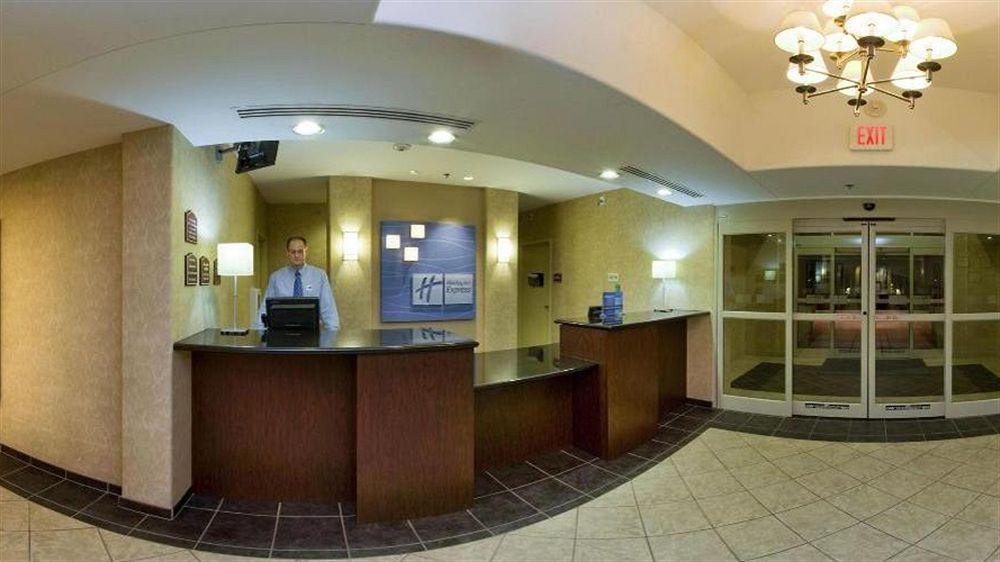 Holiday Inn Express Radcliff Fort Knox By Ihg Eksteriør billede