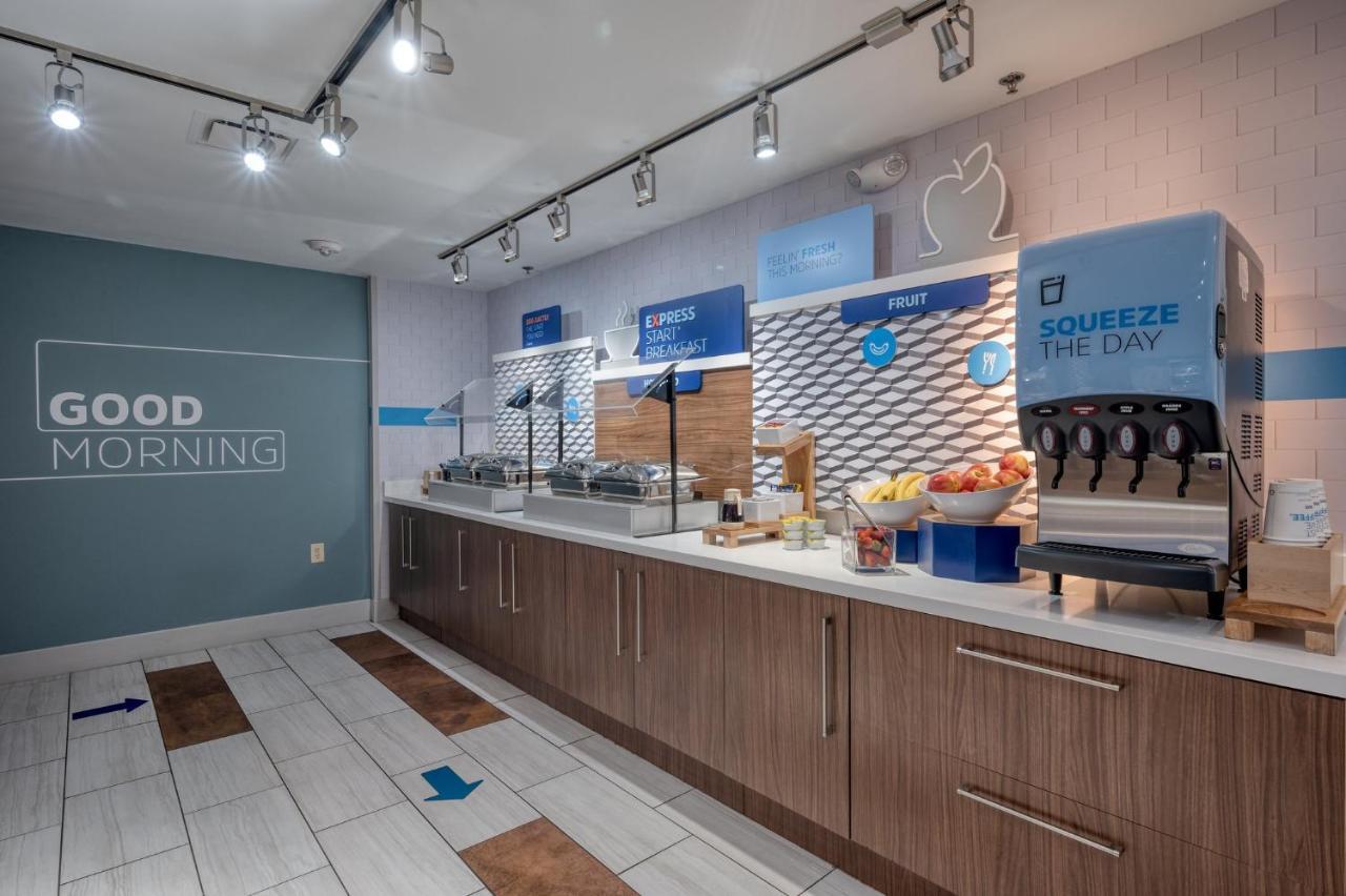 Holiday Inn Express Radcliff Fort Knox By Ihg Eksteriør billede
