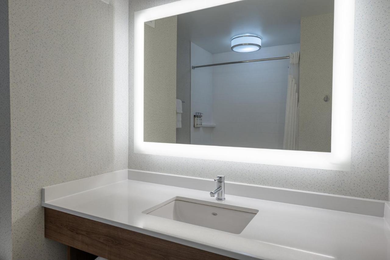 Holiday Inn Express Radcliff Fort Knox By Ihg Eksteriør billede