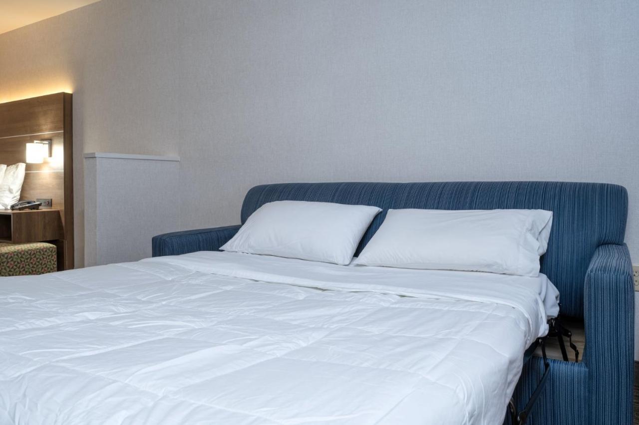 Holiday Inn Express Radcliff Fort Knox By Ihg Eksteriør billede