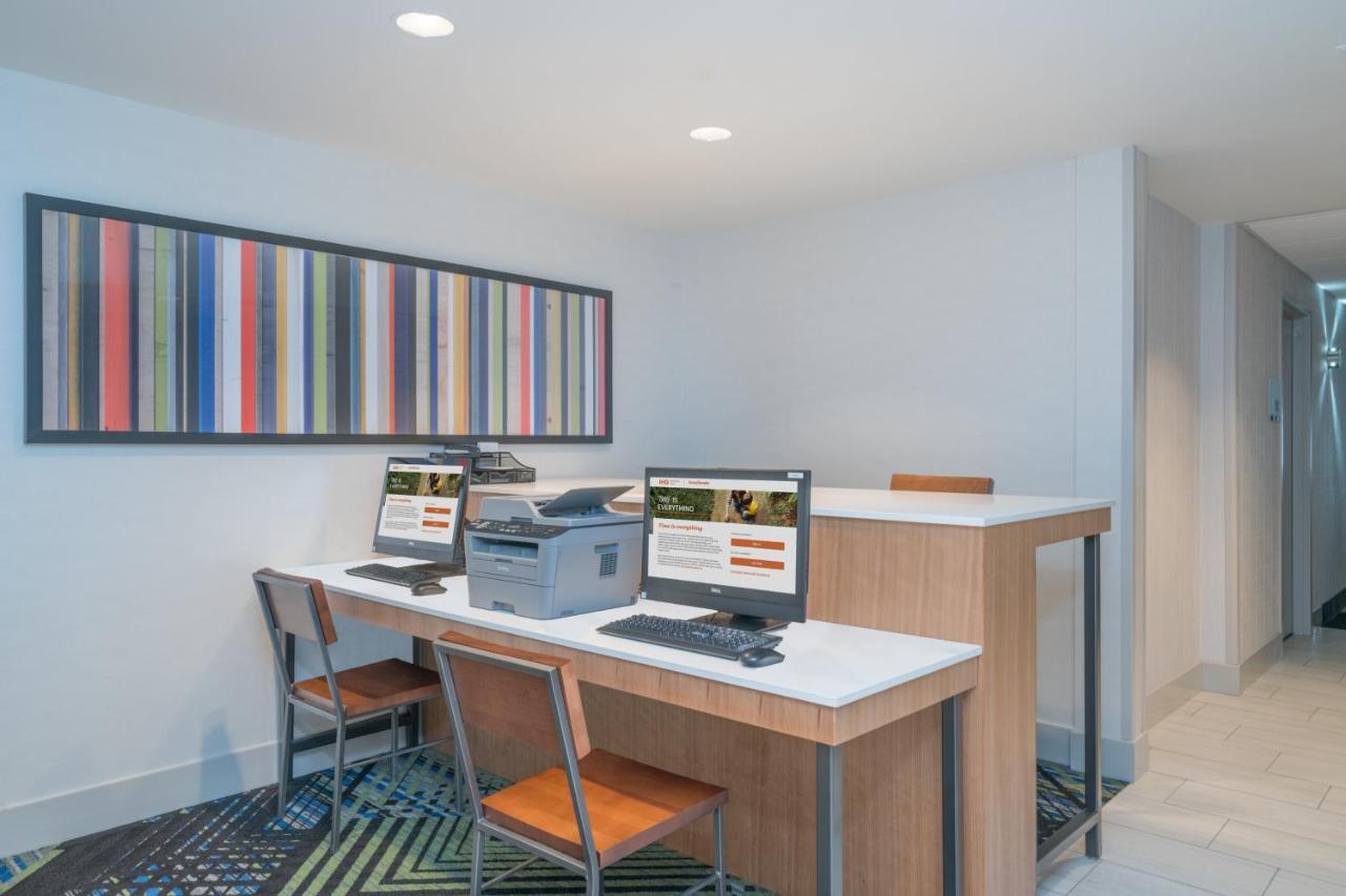 Holiday Inn Express Radcliff Fort Knox By Ihg Eksteriør billede